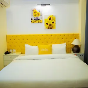 3* Отель Lime Tree Luxury - Service Near Artemis Hospital ,gurgaon