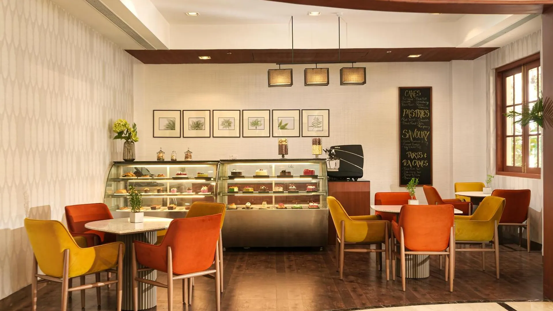 Dlf Club 5 4*, Gurgaon India