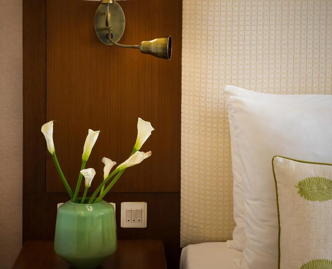 Hotel Dlf Club 5